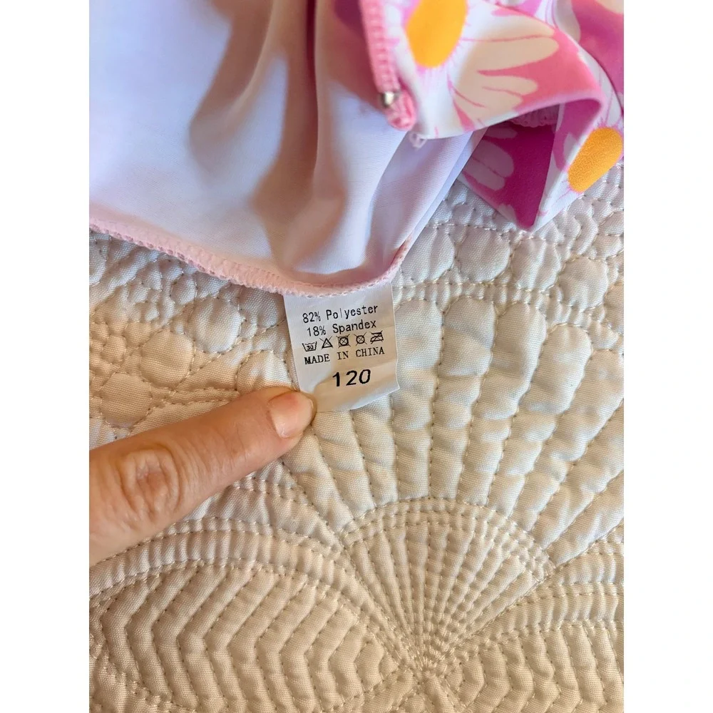 Little Girls Pink Daisy Long Sleeve Rash Guard Swimsuit White Size 6/7